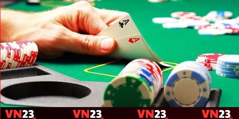 Kết hợp cả kinh nghiệm và chiến lược